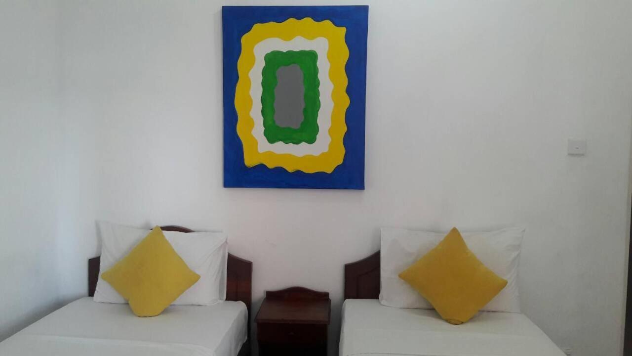 Sea View Hotel Коломбо Екстериор снимка