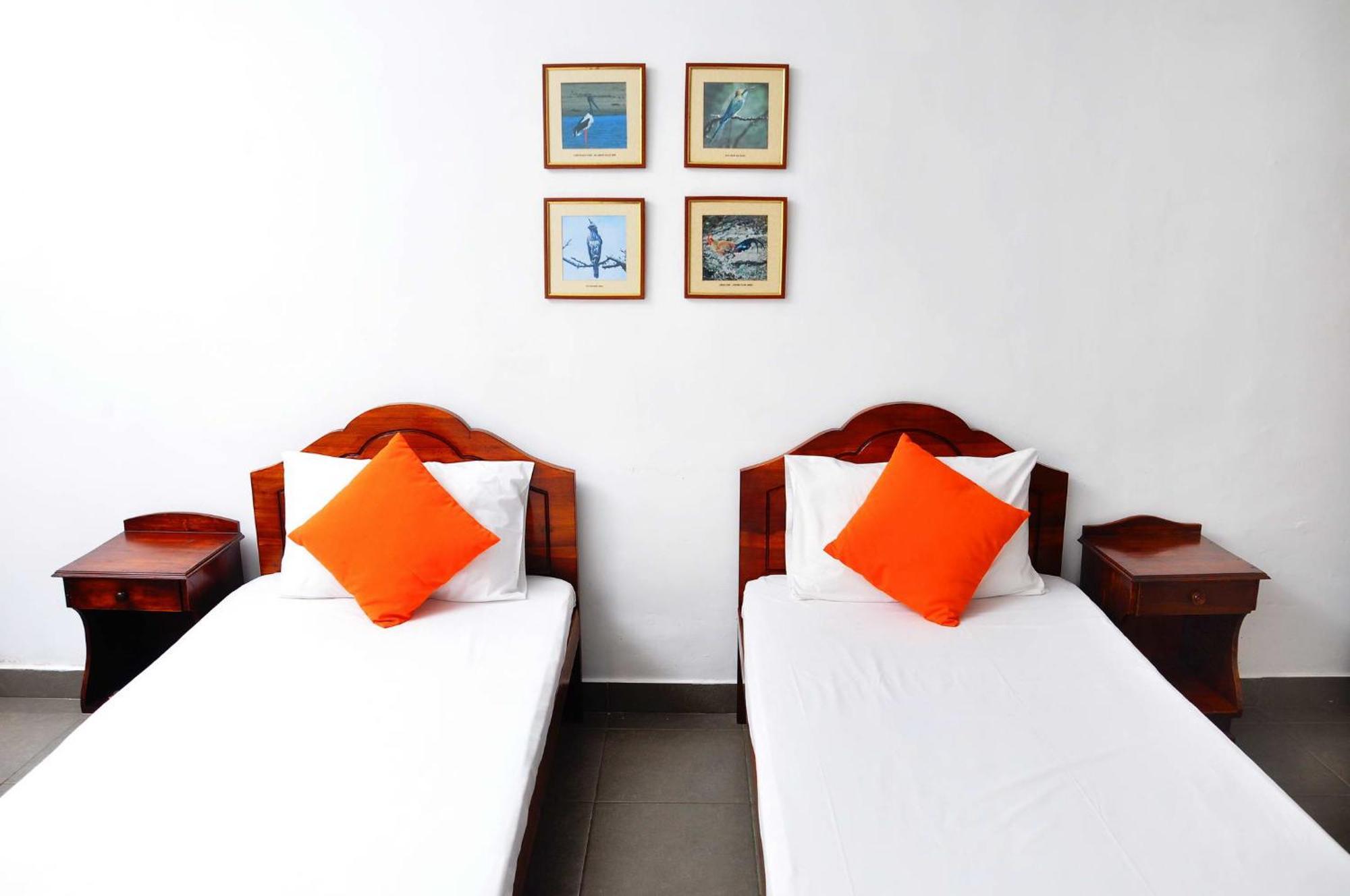 Sea View Hotel Коломбо Екстериор снимка
