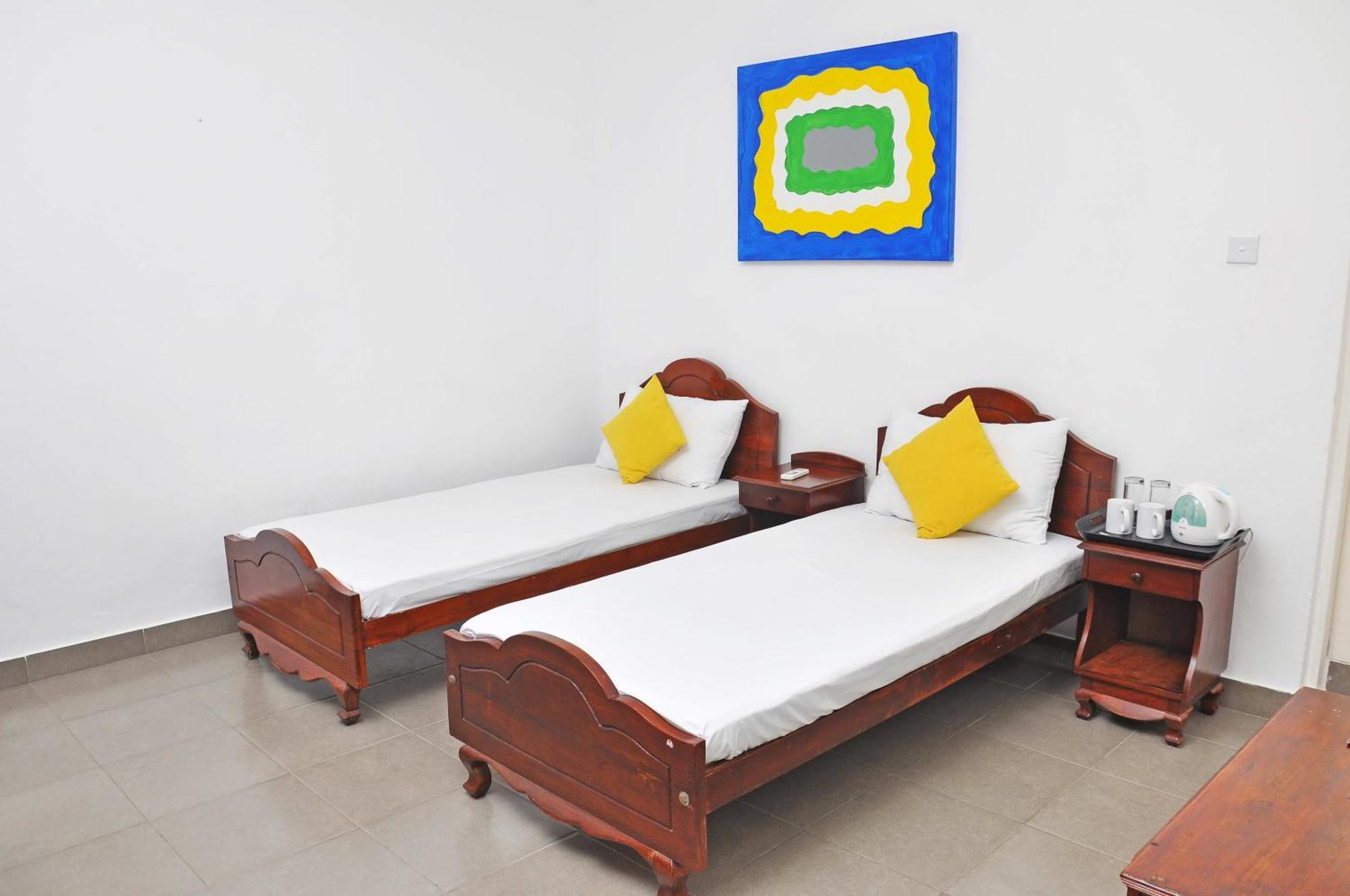 Sea View Hotel Коломбо Екстериор снимка