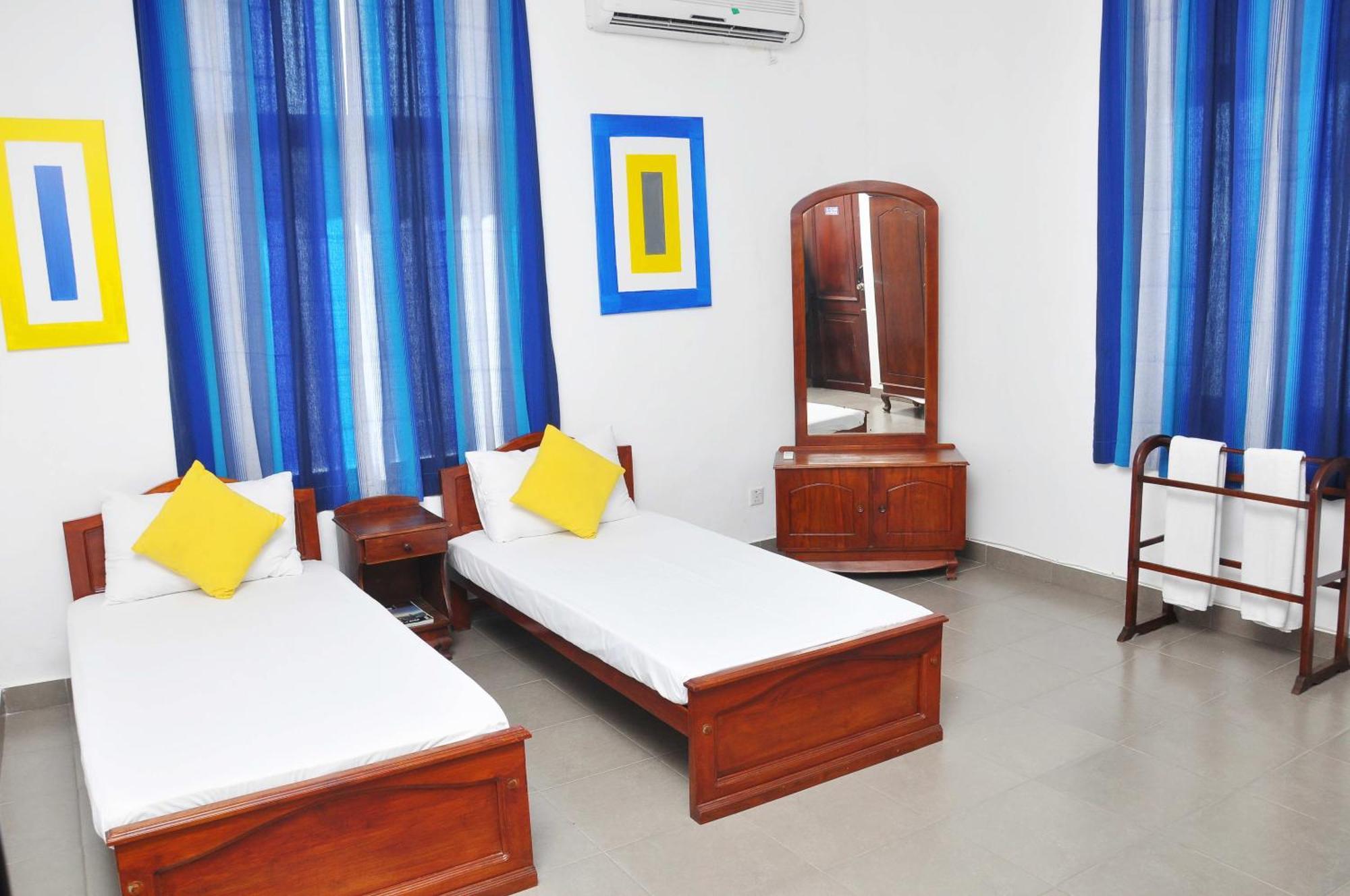Sea View Hotel Коломбо Екстериор снимка